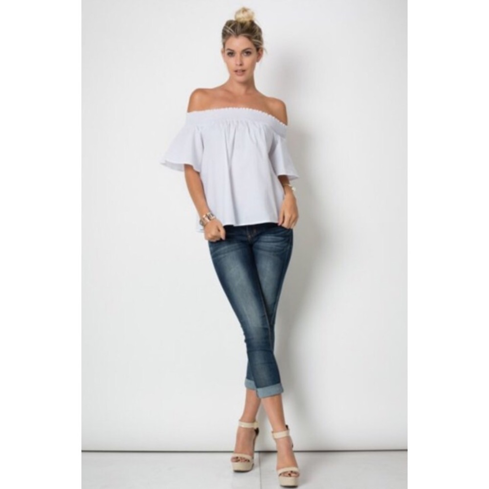 🎉CLEARANCE🎉 White Off-Shoulder Short Sleeve Top - Picture 2 of 5